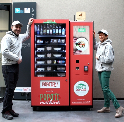 L'équipe de POPOTE Minute qui alimente chaque jour le distributeur en repas fait maison varié